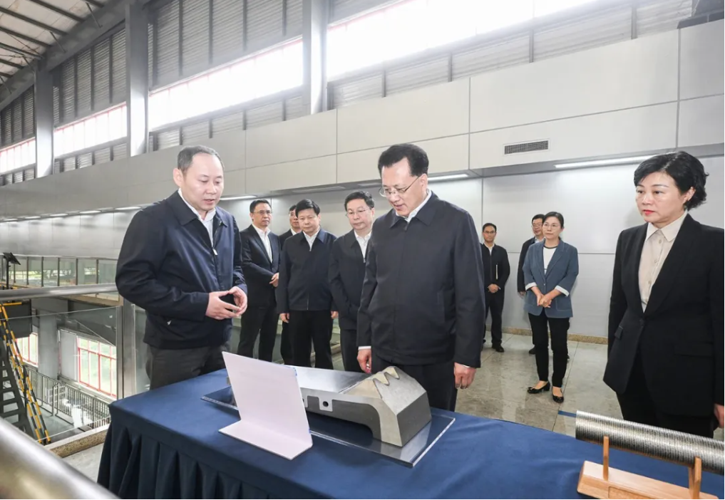 袁家军：聚焦主责主业 履行战略使命 进一步深化国资国企改革